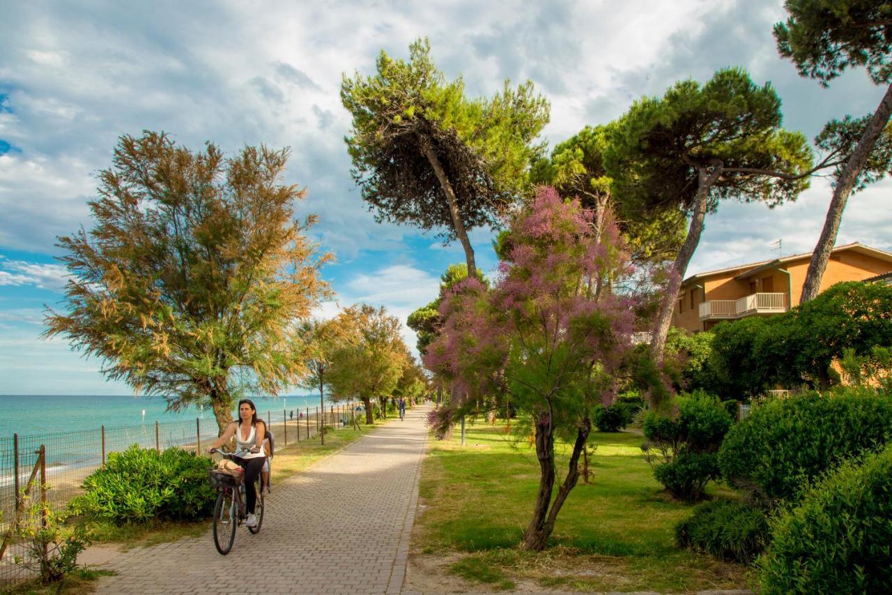 Albergo Il Veliero Pineto Luaran gambar