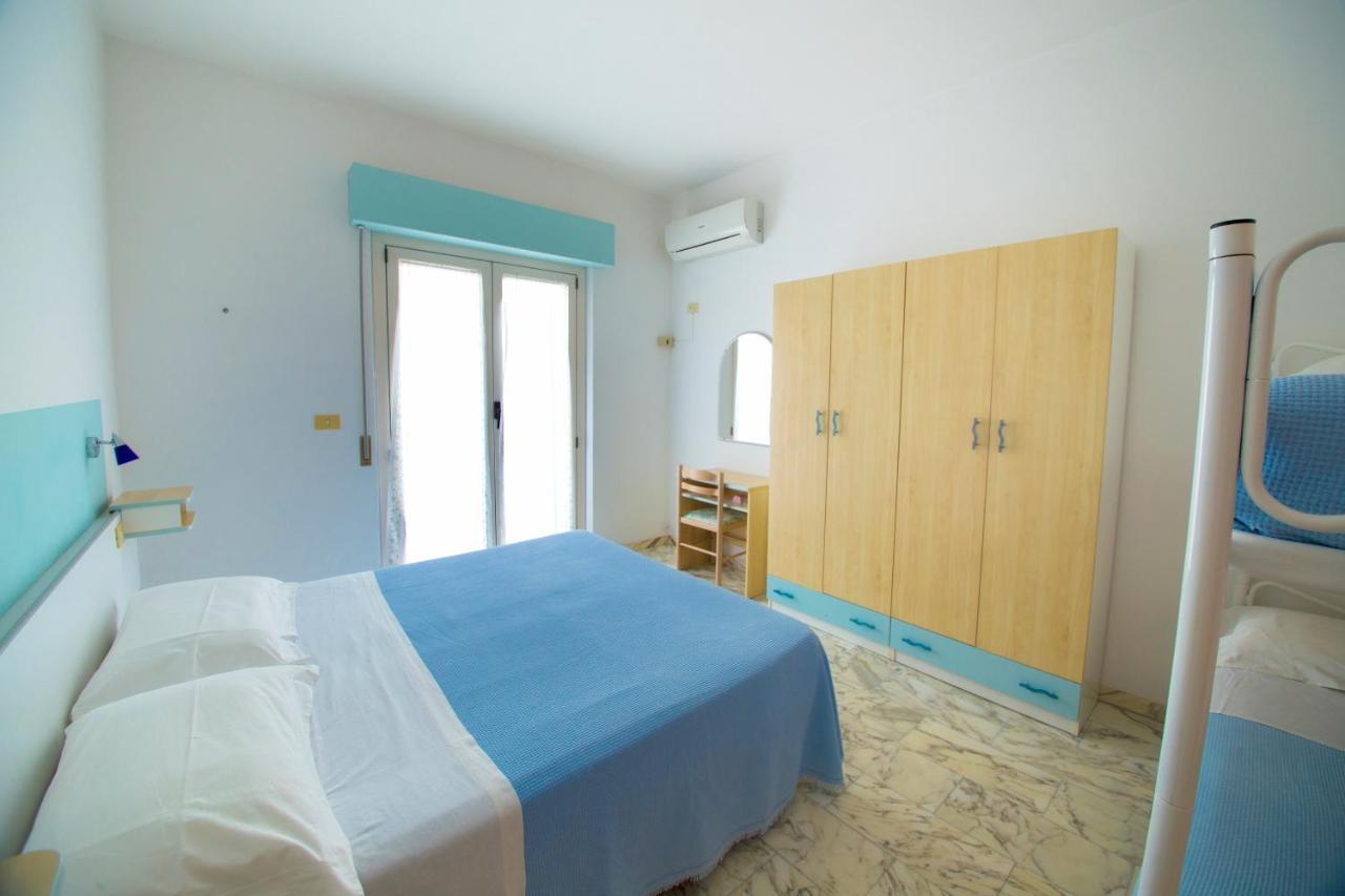 Albergo Il Veliero Pineto Luaran gambar