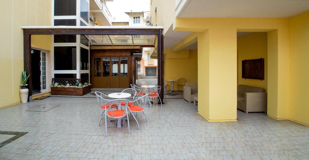 Albergo Il Veliero Pineto Luaran gambar